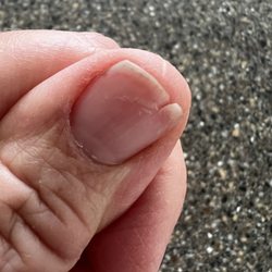 BB Nail Salon - Split nail