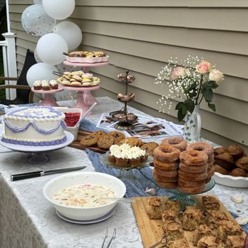 Lolly's Bakery - Bakeries Near Me - Lynn, Massachusetts