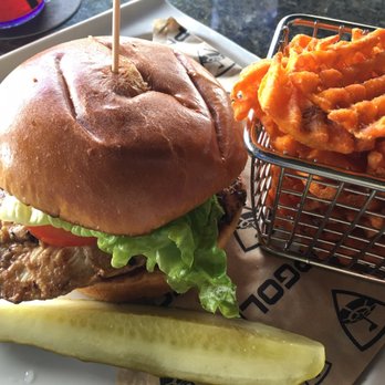 Topgolf - Grilled Chicken Sandwich ($10) - New American Near Me - Edison, New Jersey Topgolf - Grilled Chicken Sandwich ($10) - New American Near Me - Edison, New Jersey