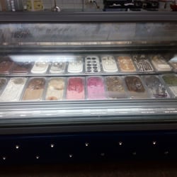 La Caseta - Helados todos artesanos e increíbles, a mi el que más me gusta es el de avellana.