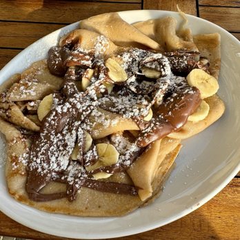 Bella Vida - Crepes with Nutella and banana - Cafes Near Me - Praha-1, Puerto Rico