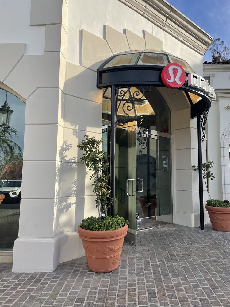 LULULEMON ATHLETICA Updated September 2024 19 Photos & 90 Reviews