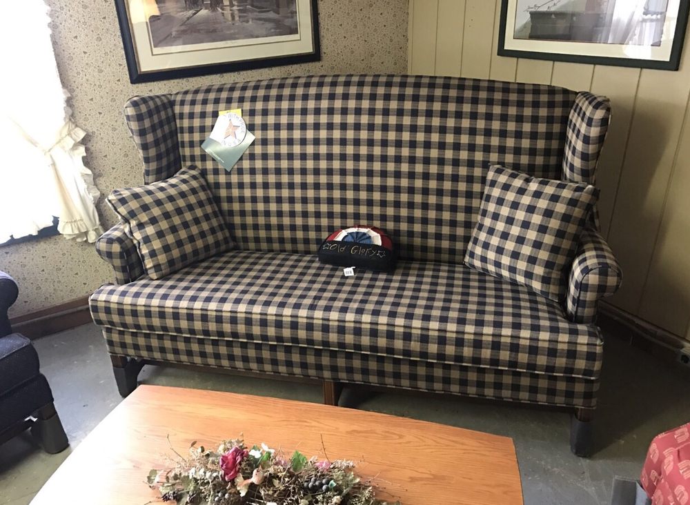 SWANTON’S FURNITURE Updated September 2024 127 Lindsey St