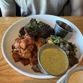 Hg Sply - New American Near Me - Fort Worth, Texas