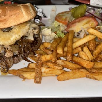 Marias Mexican Restaurant - Victor's Burger is Phenomenally Delicious! - Mexican Near Me - McKenzie, Tennessee Marias Mexican Restaurant - Victor's Burger is Phenomenally Delicious! - Mexican Near Me - McKenzie, Tennessee
