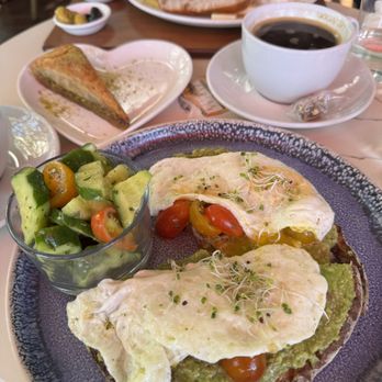 Utopia Caffe - Breakfast & Brunch Near Me - Tustin, California