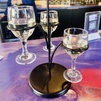 Vno At The Harbor - The white flight - Wine Bars Near Me - NATIONAL HARBOR, Maryland Vno At The Harbor - The white flight - Wine Bars Near Me - NATIONAL HARBOR, Maryland