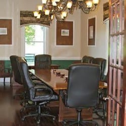 Riverside Inn B&B - Beautiful Board/Meeting Room