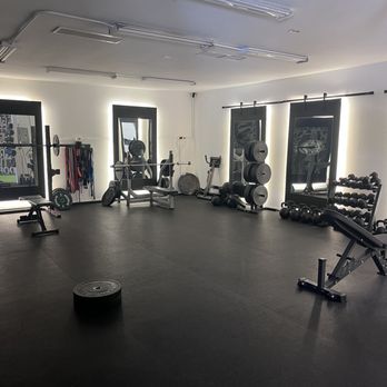 Off The Grid - Gyms Near Me - Santa Barbara, California Off The Grid - Gyms Near Me - Santa Barbara, California