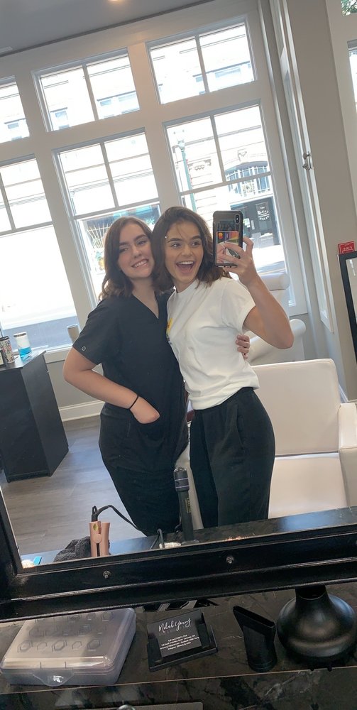 DEFINE BLOWOUT BAR & SPA CLOSED Updated September 2024 108 S