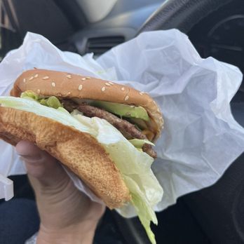 Queens Burgers - Avocado burger - American Near Me - Tujunga, California Queens Burgers - Avocado burger - American Near Me - Tujunga, California