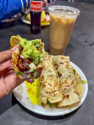 Tacos Los Poblanos #1 Estilo Tijuana by null