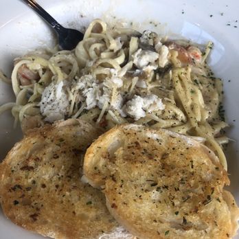Half Shell Oyster House - Seafood Near Me - Biloxi, Mississippi