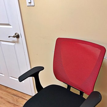 Olde Towne Urgent Care - Red chairs - Urgent Care Near Me - Gaithersburg, Maryland