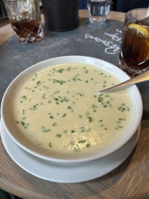 The Hero - Maida Vale by null