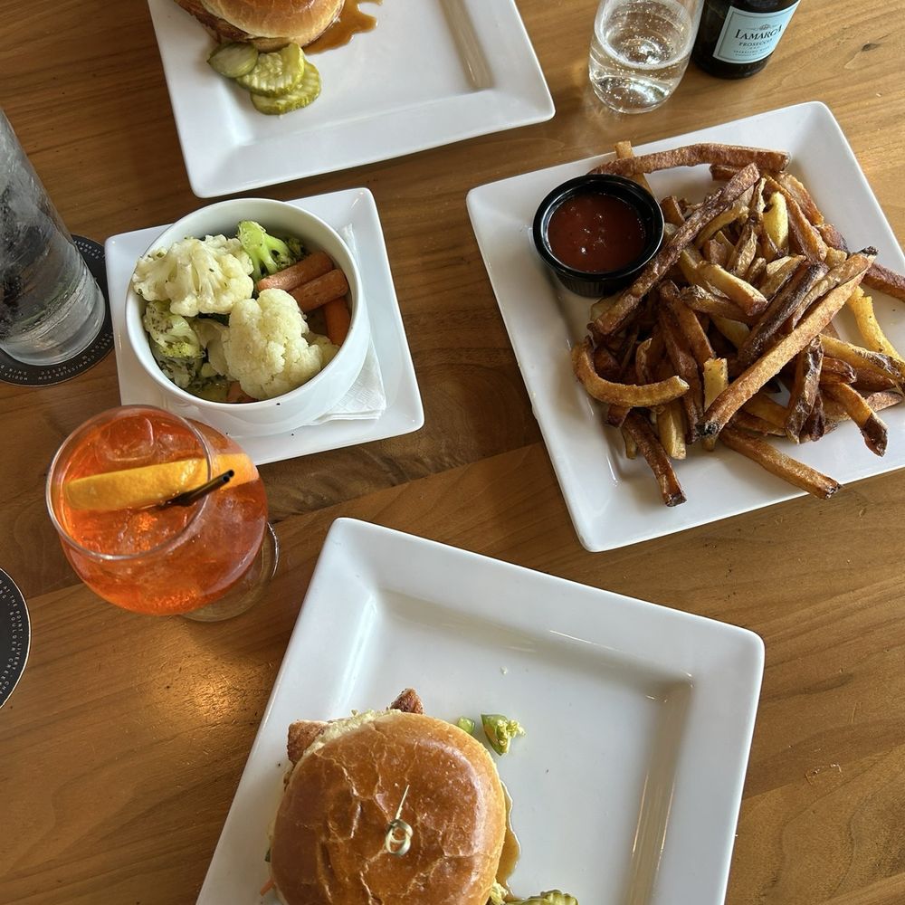 BRU Burger Bar - Burgers Near Me - Noblesville, Indiana BRU Burger Bar - Burgers Near Me - Noblesville, Indiana
