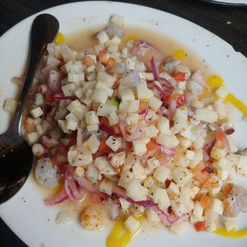 ConiSeafood - Not a fan of the Jamaica but the squid was huge and juicy - Mexican Near Me - Inglewood, California