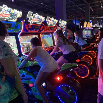 Dave & Buster's Wayne - Arcades Near Me - Wayne, New Jersey