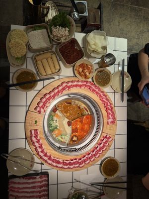 Old Alley Hot Pot Austin | 龙门阵火锅奥斯丁店 by null