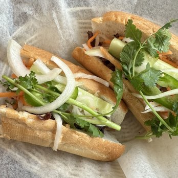 Four Sisters Grill - Steak Bánh Mì Bò Nng - Vietnamese Near Me - Arlington, Virginia Four Sisters Grill - Steak Bánh Mì Bò Nng - Vietnamese Near Me - Arlington, Virginia