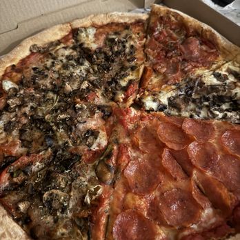 Di Prima Pizza Speciale - Best pizza of ya life - Pizza Near Me - Redondo Beach, California