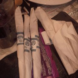 Main Street Pub - MANAGER involved terrible service