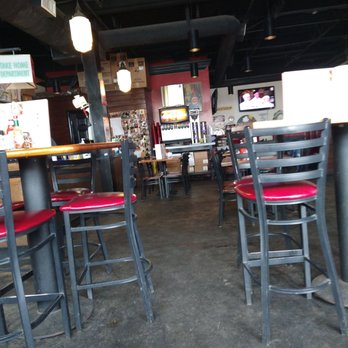DiOrio's Pizza & Pub - Dinning area - Sports Bars Near Me - Louisville, Kentucky DiOrio's Pizza & Pub - Dinning area - Sports Bars Near Me - Louisville, Kentucky