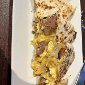 Horizons Bar & Grille - Went for brunch for the first time! I ordered the breakfast quesadilla and it was huge. Also try the Mac and cheese bites! - Sports Bars Near Me - Tallahassee, Florida