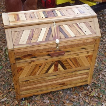 WoodArt - Hope Chest, 3 compartments - Furniture Stores Near Me - Silver Springs, Florida WoodArt - Hope Chest, 3 compartments - Furniture Stores Near Me - Silver Springs, Florida