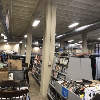 Goodwill Store & Donation Center - Used, Vintage & Consignment Near Me - Chicago, Illinois