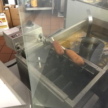 Jane's Corndogs - I don't know how long these have been sitting out but the owner claimed it's fresh and that it's only an hour old. - Food Stands Near Me - Newport Beach, California Jane's Corndogs - I don't know how long these have been sitting out but the owner claimed it's fresh and that it's only an hour old. - Food Stands Near Me - Newport Beach, California