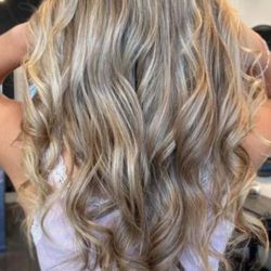 Hue Nails and Spa - Wonderdul hair service by Sam