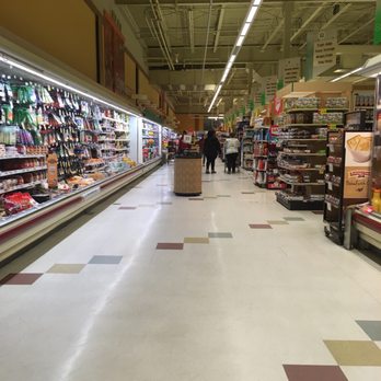 Stop & Shop Supermarket - Stop & Shop Canaan CT. Older store, not the cleanest, not the best. Dirty floors. - Grocery Near Me - Canaan, Connecticut Stop & Shop Supermarket - Stop & Shop Canaan CT. Older store, not the cleanest, not the best. Dirty floors. - Grocery Near Me - Canaan, Connecticut