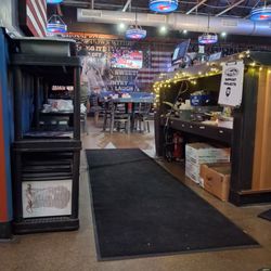 Jed’s Barbeque & Brew - Great atmosphere.