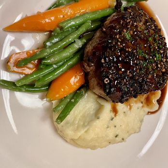 The District Eatery Tap & Barrel - Filet - very heavy on the pepper for my taste but still a "melt in your mouth" experience. - Cocktail Bars Near Me - Sanford, Florida
