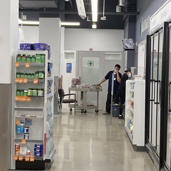 Duane Reade - Walgreens. - 12/14/21 - Drugstores Near Me - New York, New York