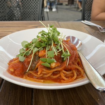 Hippo - Fresh Spaghetti - American Near Me - Los Angeles, California Hippo - Fresh Spaghetti - American Near Me - Los Angeles, California