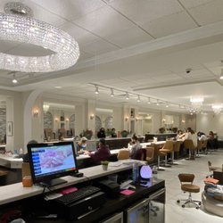 Modish Nail Spa - Philadelphia - Receptionist station