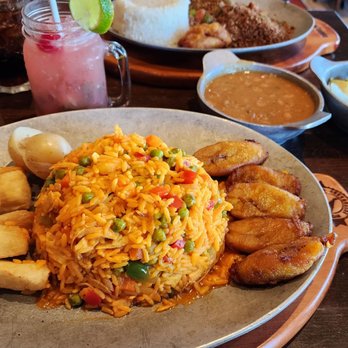 Noches de Colombia - Arroz con Pollo - Colombian Near Me - Randolph, New Jersey Noches de Colombia - Arroz con Pollo - Colombian Near Me - Randolph, New Jersey
