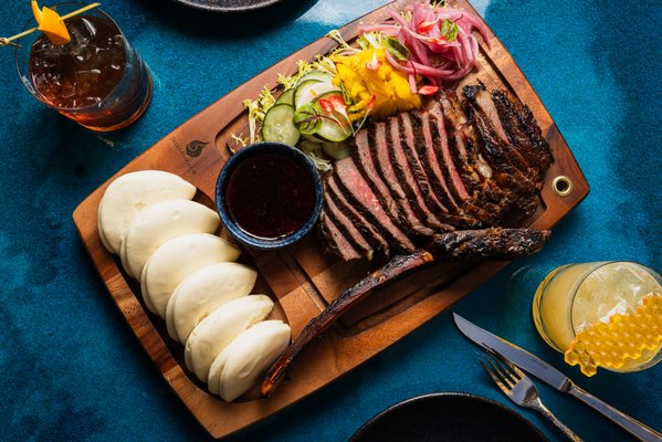 Botero Lounge by null