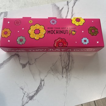 Mochinut - Cute franchise donut box of three Mochi donuts - Hot Dogs Near Me - Beaverton, Oregon