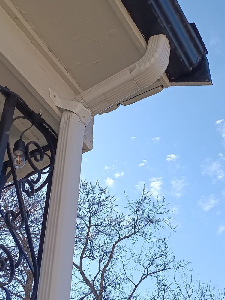 Slide of Mike The Handyman