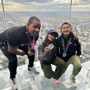 Skydeck Chicago - With some friends after the marathon. I can't even sit down :-/ - Observatories Near Me - Chicago, Illinois