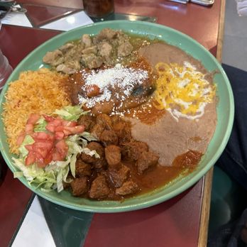 Catedral Tapatia - Tres Amigos Platter - Mexican Near Me - Vancouver, Washington Catedral Tapatia - Tres Amigos Platter - Mexican Near Me - Vancouver, Washington