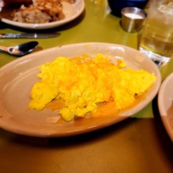 Snooze - Side of scrambled eggs with cheese - Breakfast & Brunch Near Me - Denver, Colorado Snooze - Side of scrambled eggs with cheese - Breakfast & Brunch Near Me - Denver, Colorado