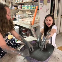 Under The Horizon - Pottery & Arts Studio - Pottery Field Trips