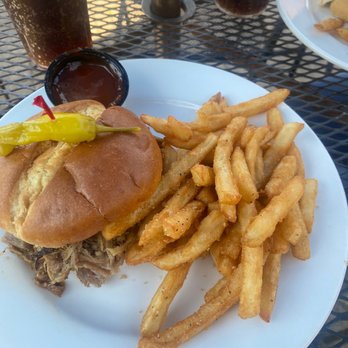 Blue Mountain Brewery - Pulled pork sandwich with fries - Brewpubs Near Me - Afton, Virginia