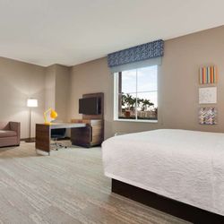 Hampton Inn & Suites Ft. Lauderdale/Miramar - Guest room