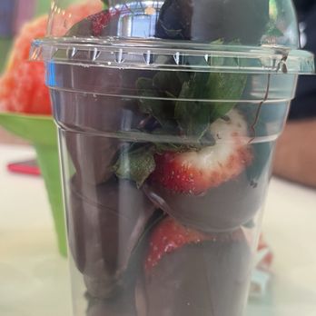 Aloha Shaved Ice - Chocolate covered strawberries - Shaved Ice Near Me - San Antonio, Texas