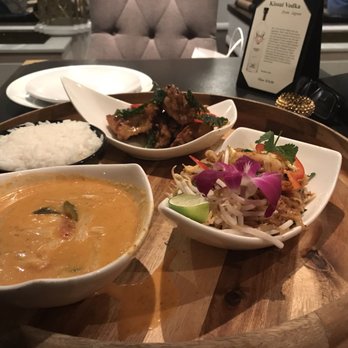 Noi Thai Cuisine - Thai Near Me - Honolulu, Hawaii